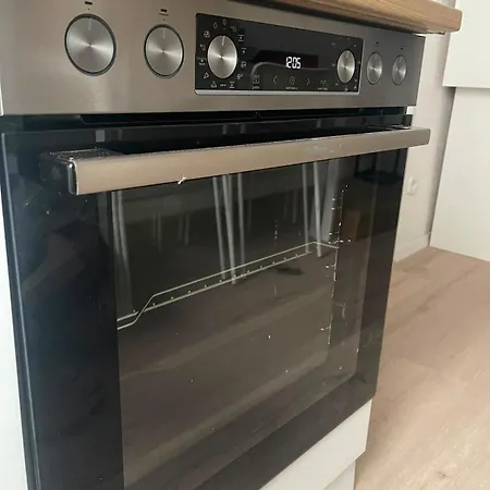 2026 Renovated 2 Bedroom With 4 Beds Apartment *